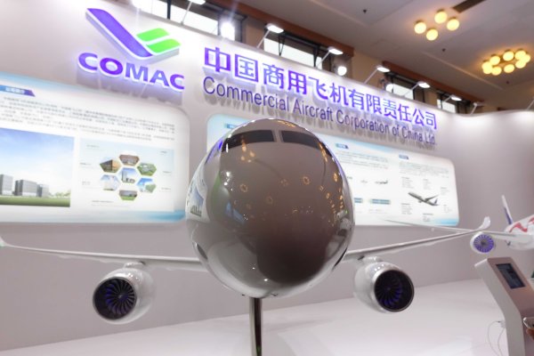 石家庄股票配资网 习近平会见中越人民大联欢活动代表时的致辞